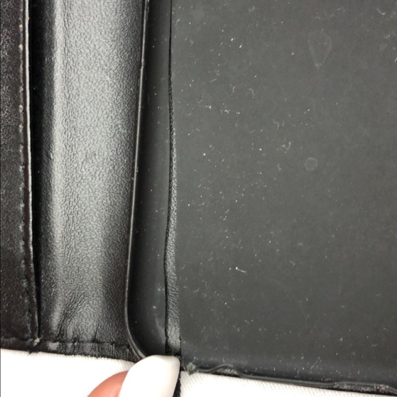 iphone 6s wallet case with magnet close! - Picture 4 of 4